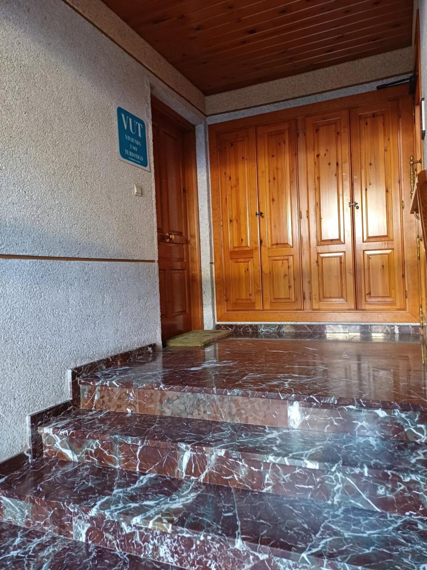 Apartamento Puerta Del Pirineo Sabiñánigo Exterior foto