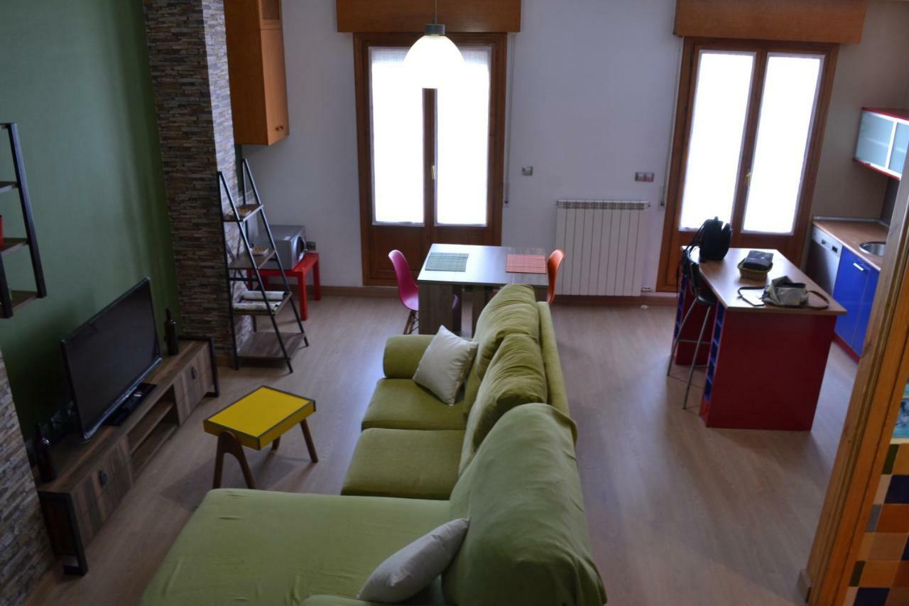 Apartamento Puerta Del Pirineo Sabiñánigo Exterior foto