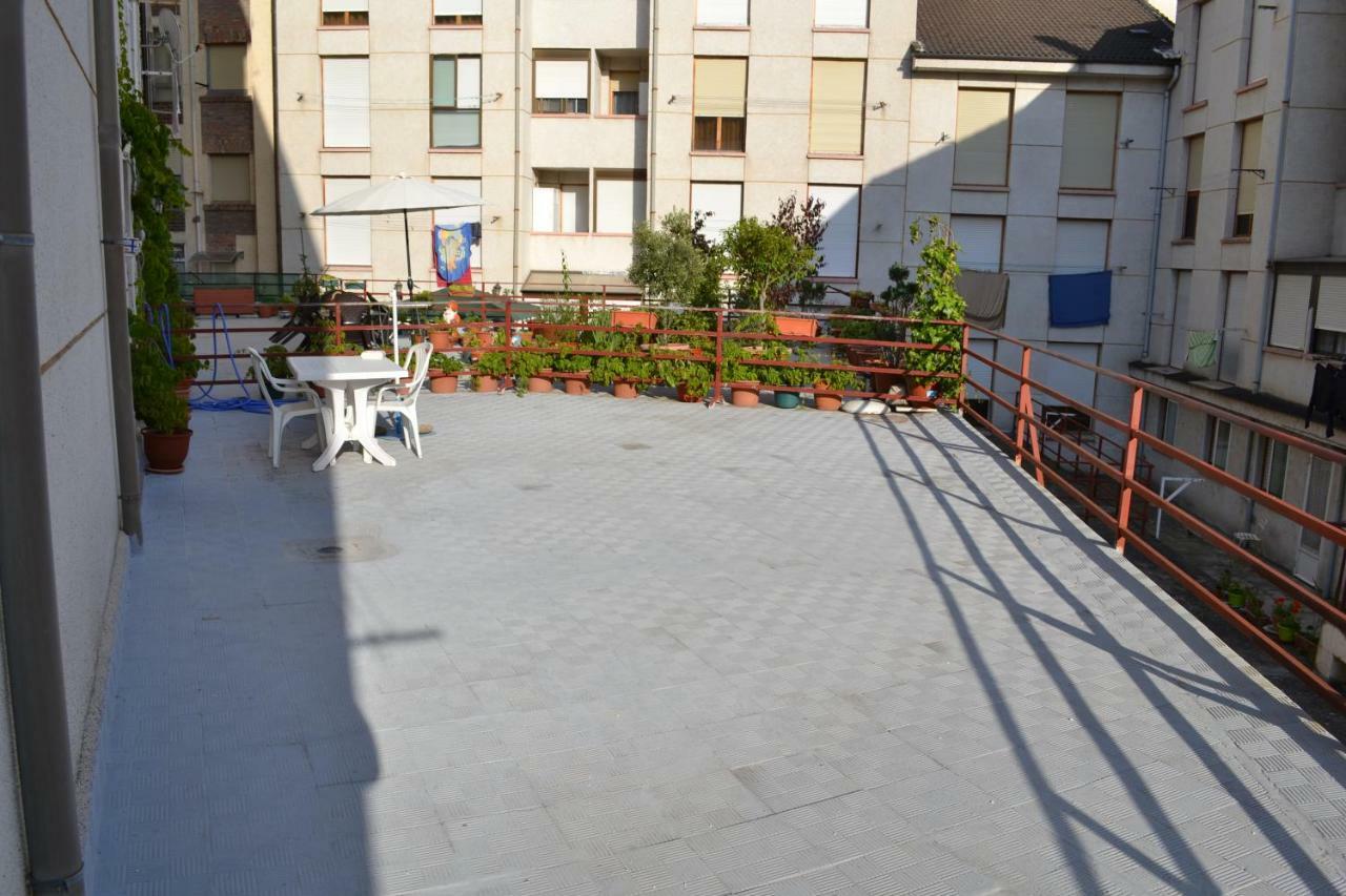 Apartamento Puerta Del Pirineo Sabiñánigo Exterior foto